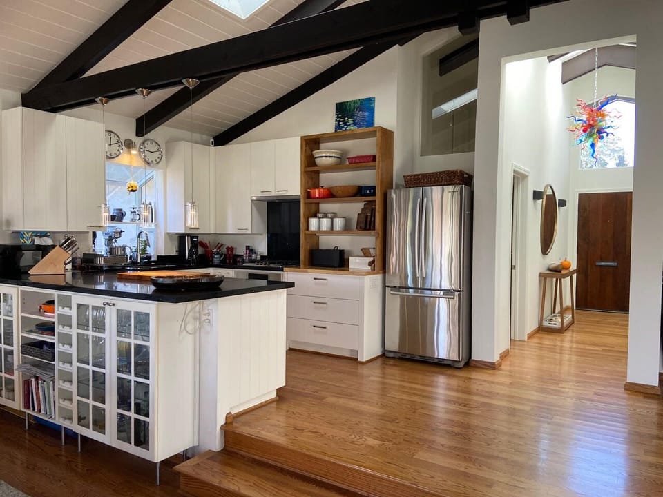 A Joy to prepare meals in this beautifully-outfitted custom Kitchen! 