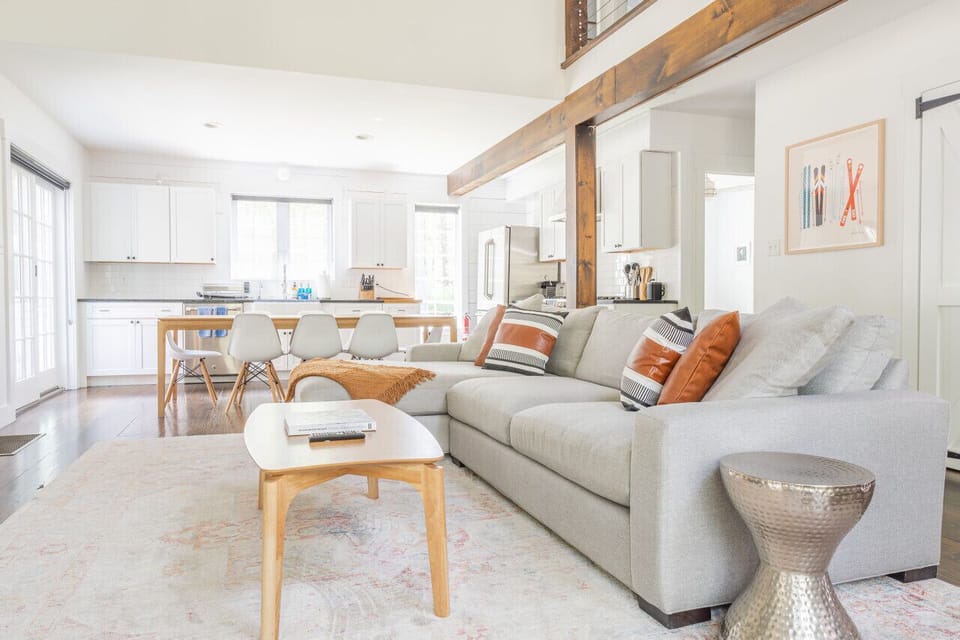Bright and airy open floor plan
