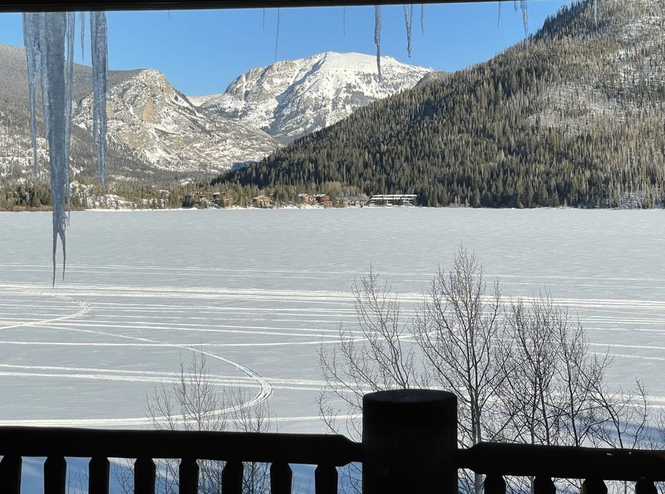 Amazing views of the lake and Baldy Peak! 