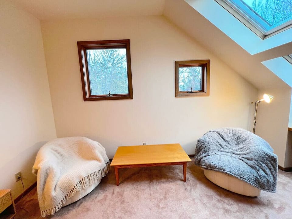 Top Floor - Master Bedroom Seating Area