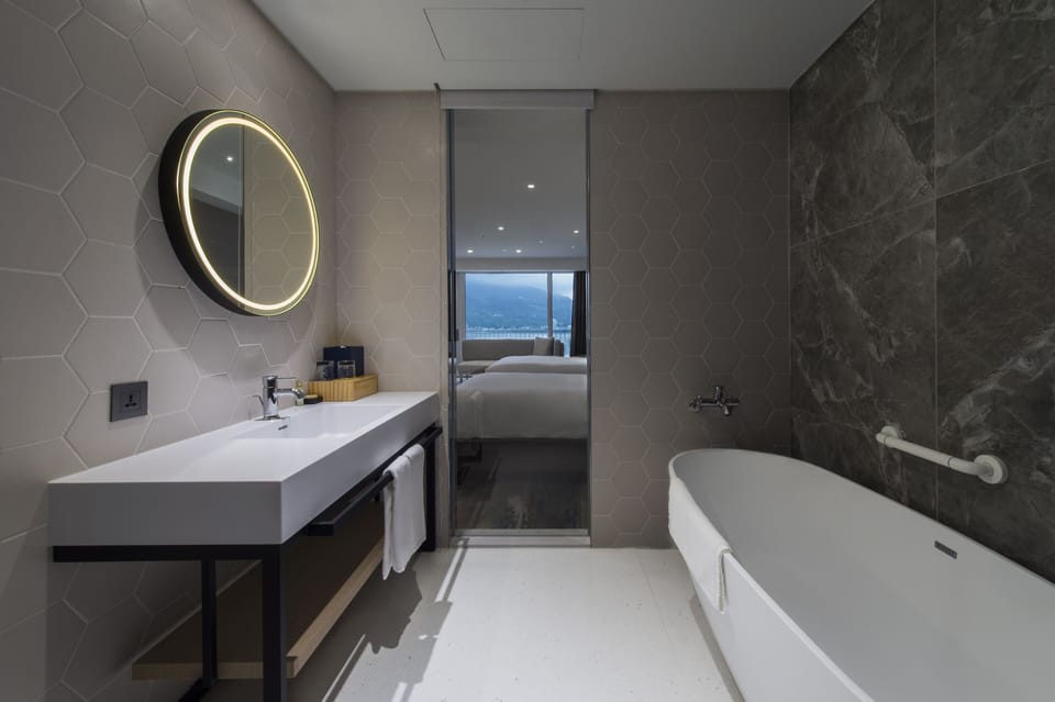 Separate tub and shower, deep soaking tub, rainfall showerhead