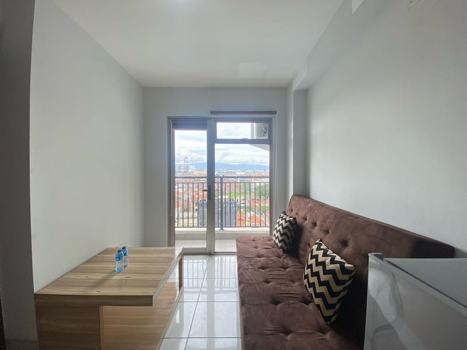 Room | Living room | TV