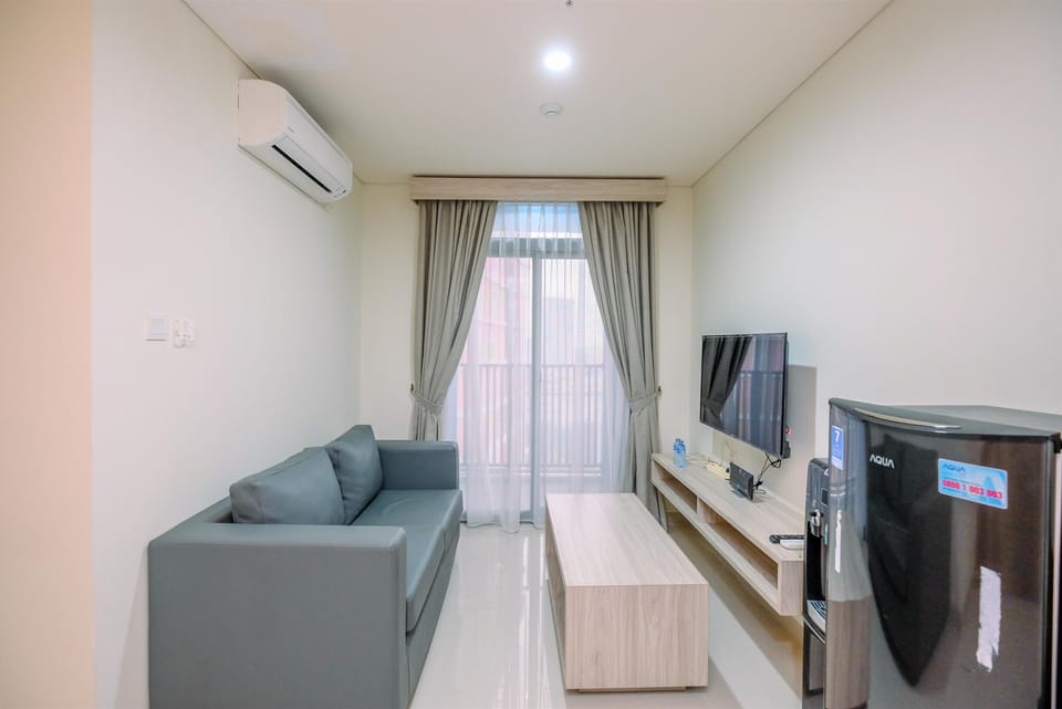 Room | Living room | TV