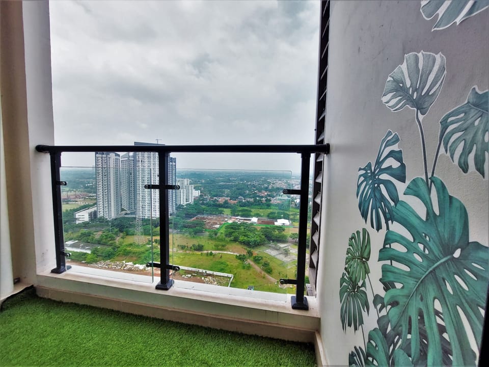 Room | Balcony