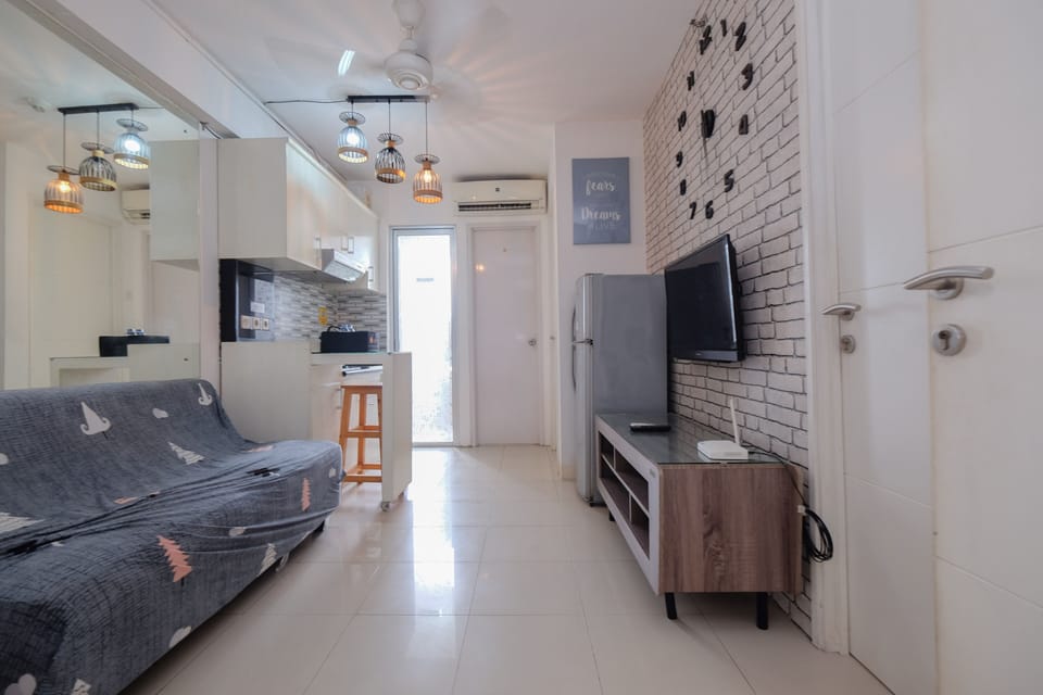 Room | Living room | TV
