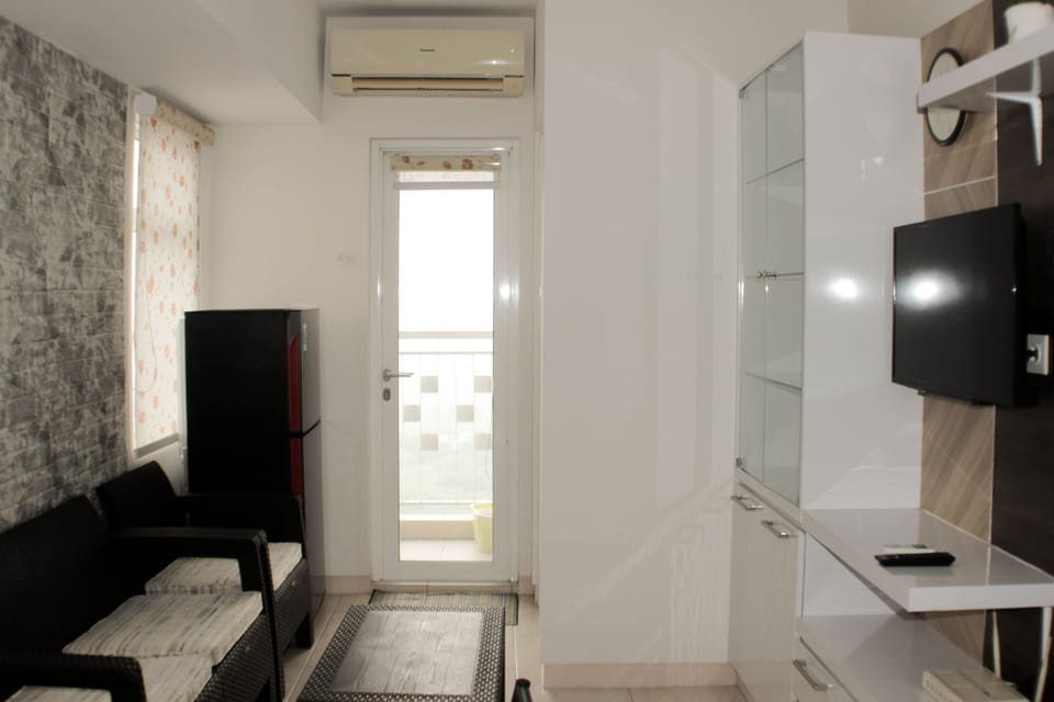 Room | Living room | TV