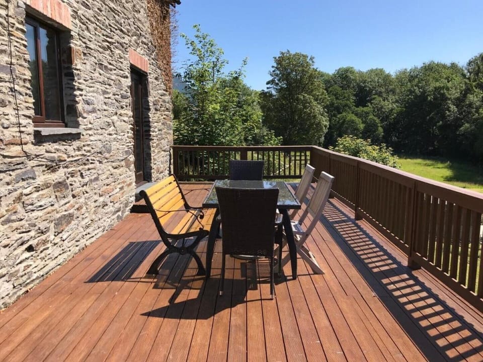 Decking area