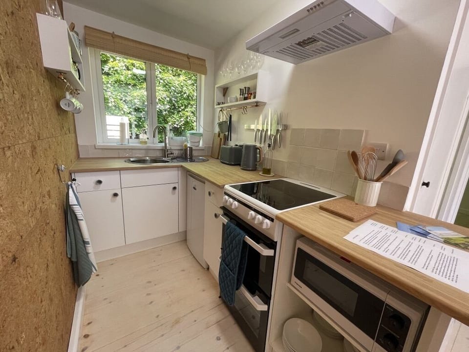 kitchen (1)