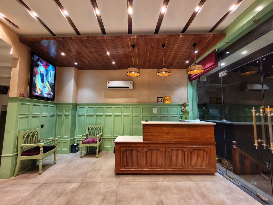 Hotel Dua Grand by Ajooni Hospitality- 5 Min Walk From Golden TempleOpens in new window Hotel in Punjab, India