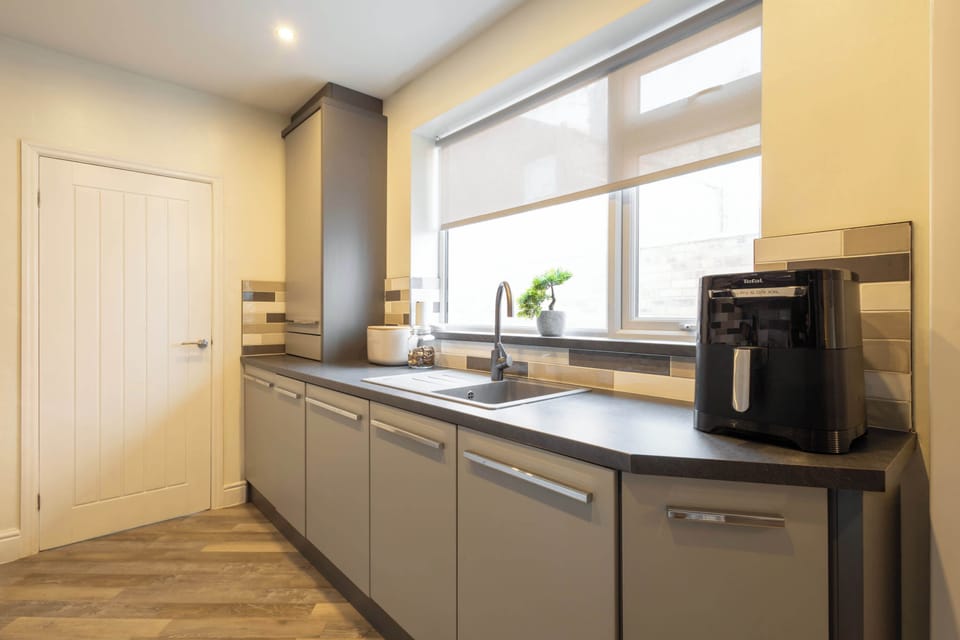 Seascape, Saltburn-by-the-Sea - Host & Stay