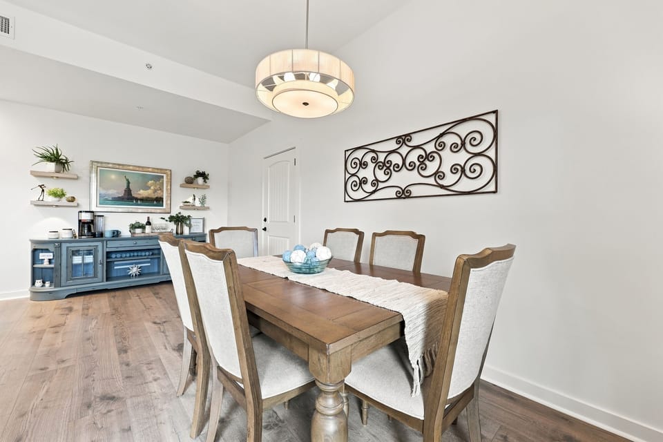 Dining Area to Coffee Bar