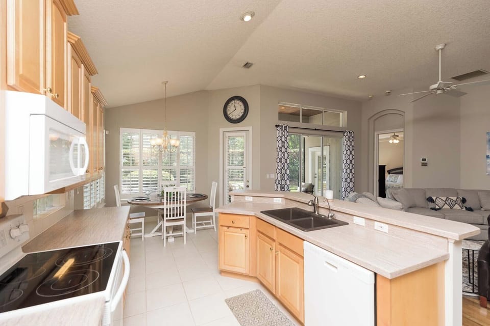 Kitchen c