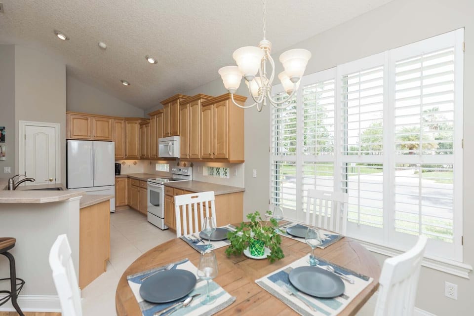 Nook to Kitchen