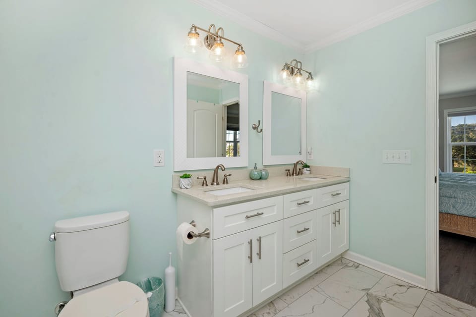 Master Bath #1 - West