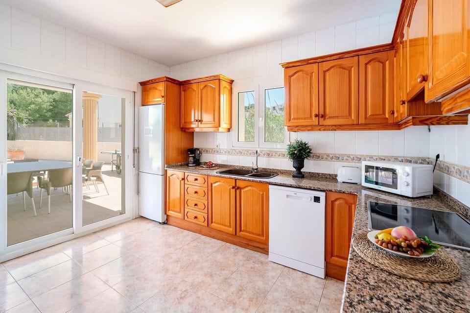 Villa Carolina Blanca image