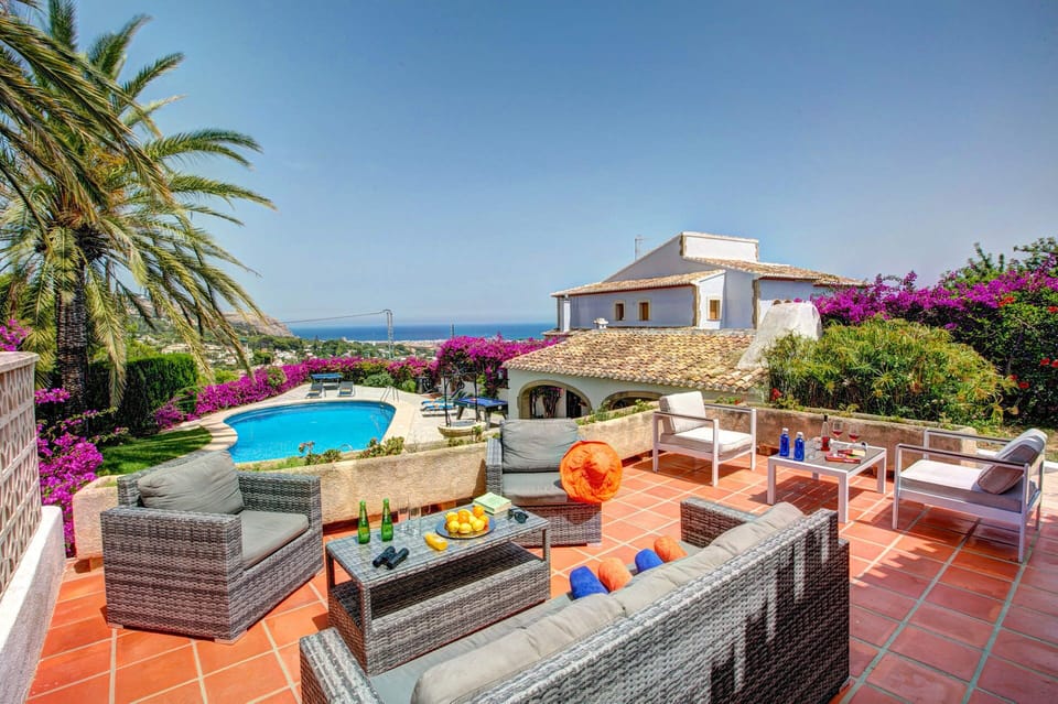 Villa Cau image