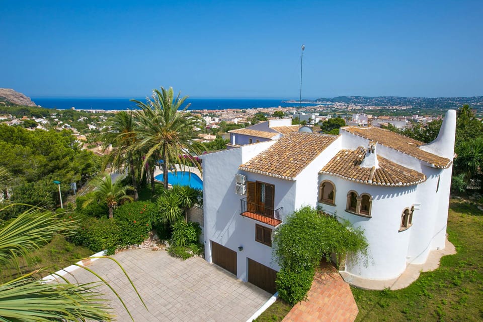 Villa Cau image
