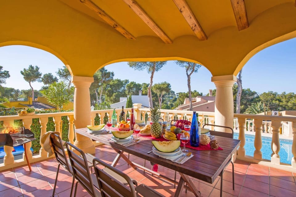 Villa Verde image