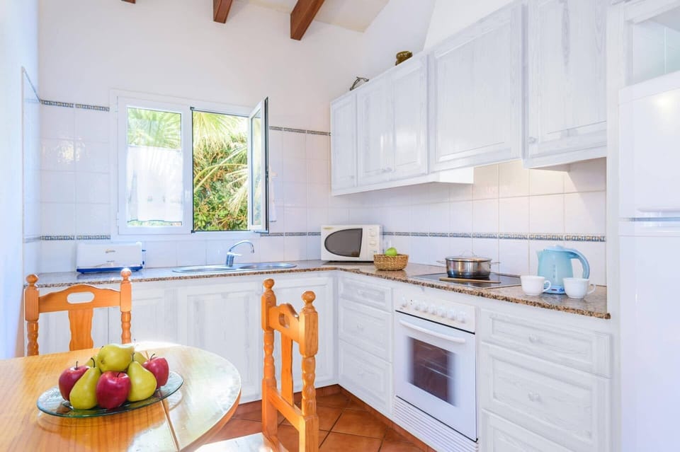 Villa Mikel image
