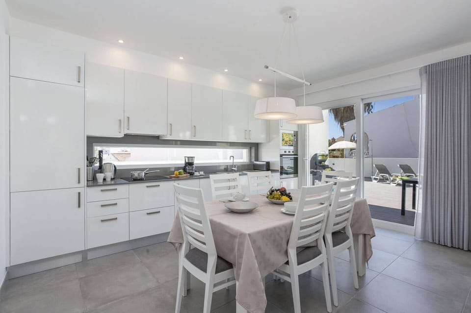Villa Dona Julia image