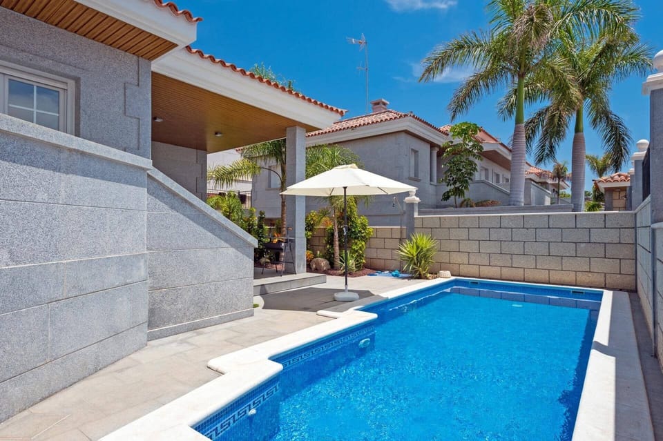 Villa Leonardo Dos image