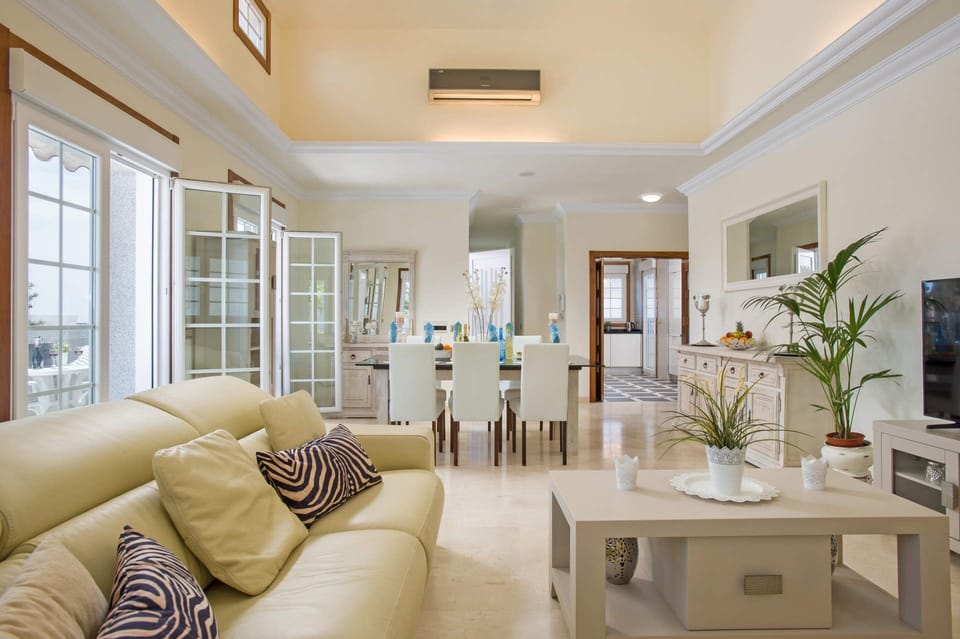 Villa Leonardo Dos image