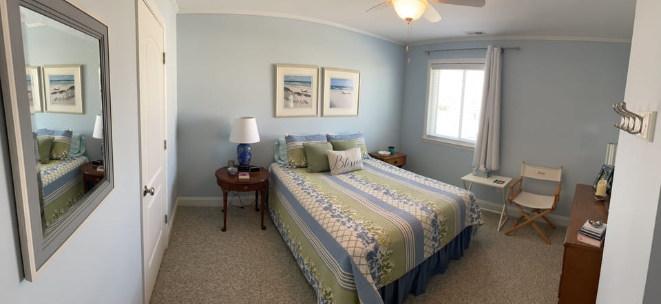 Upstairs Queen Room