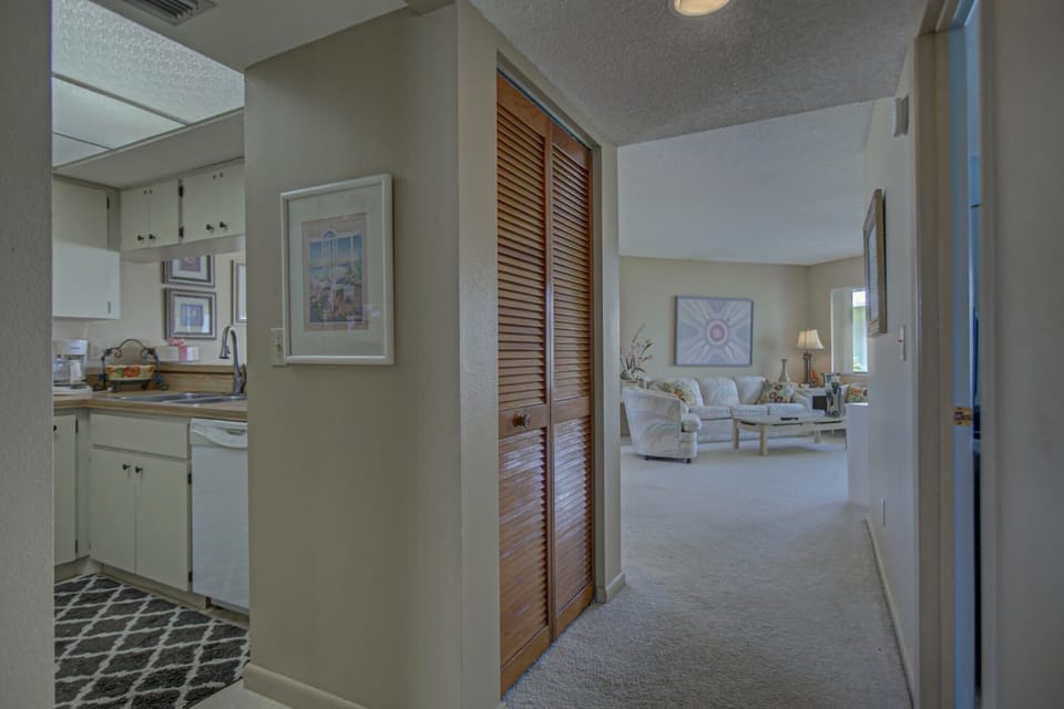 House | 2 bedrooms, iron/ironing board