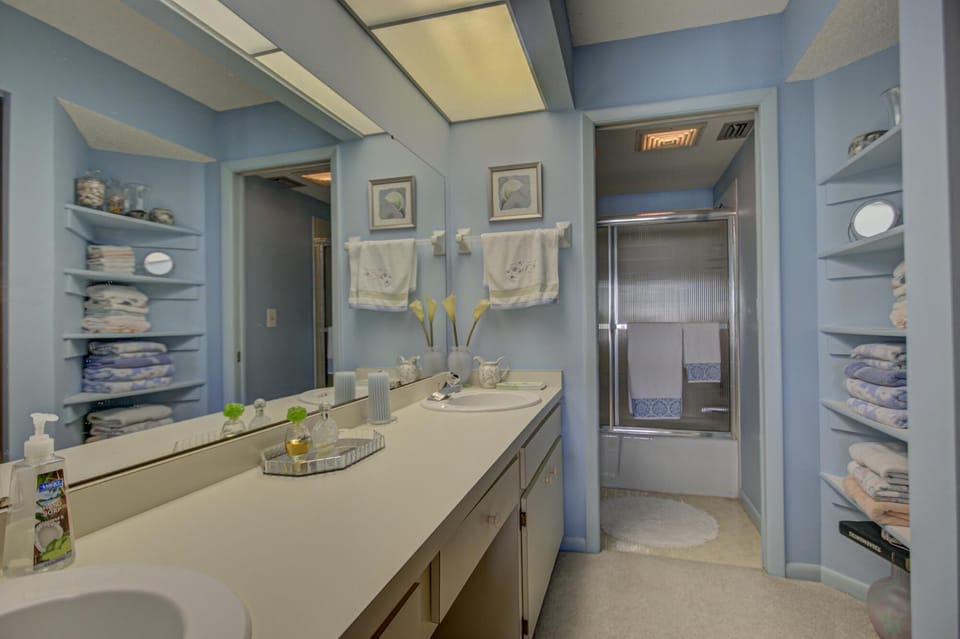 Anna Maria Island Bridge Port Beach Resort Apartment in Bradenton Beach