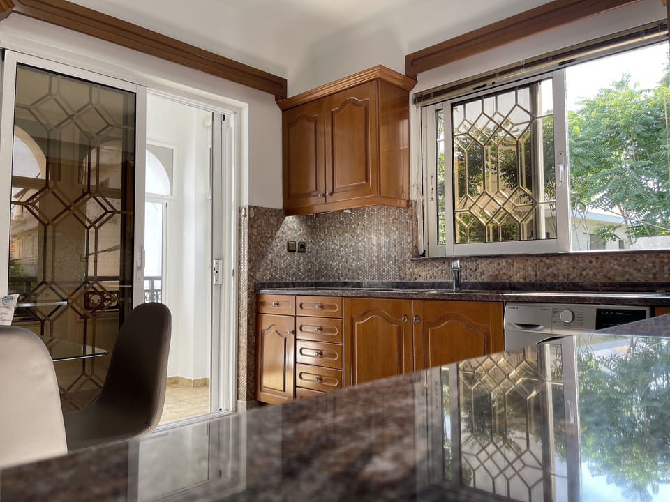 APOLLO | Private kitchen | Oven, stovetop, coffee/tea maker, electric kettle