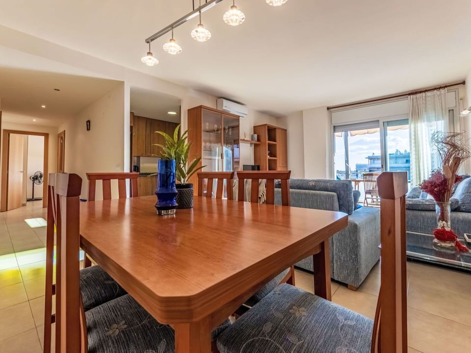 Furniture, Interior Design, Flooring, Floor, Wood, Ceiling, Dining Room, Kitchen & Dining Room Table, Room, Table