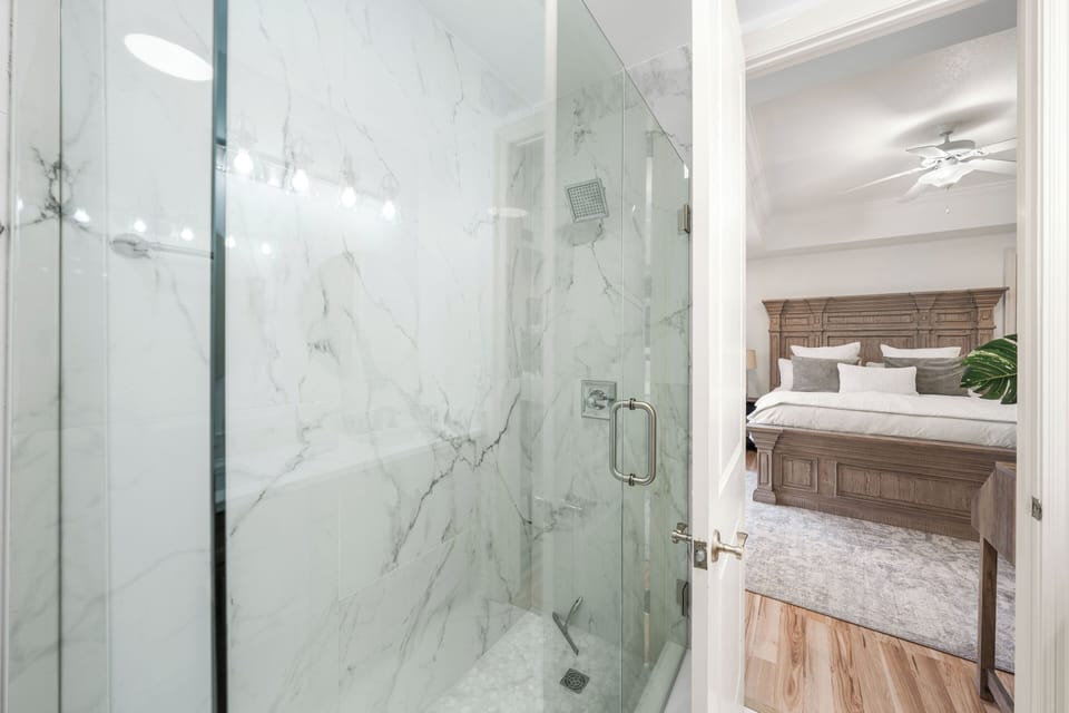 Master Bathroom (2)