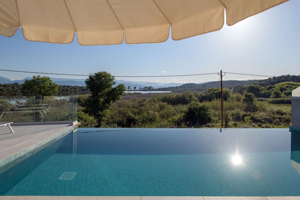 Building Exterior, Outdoor, Pool