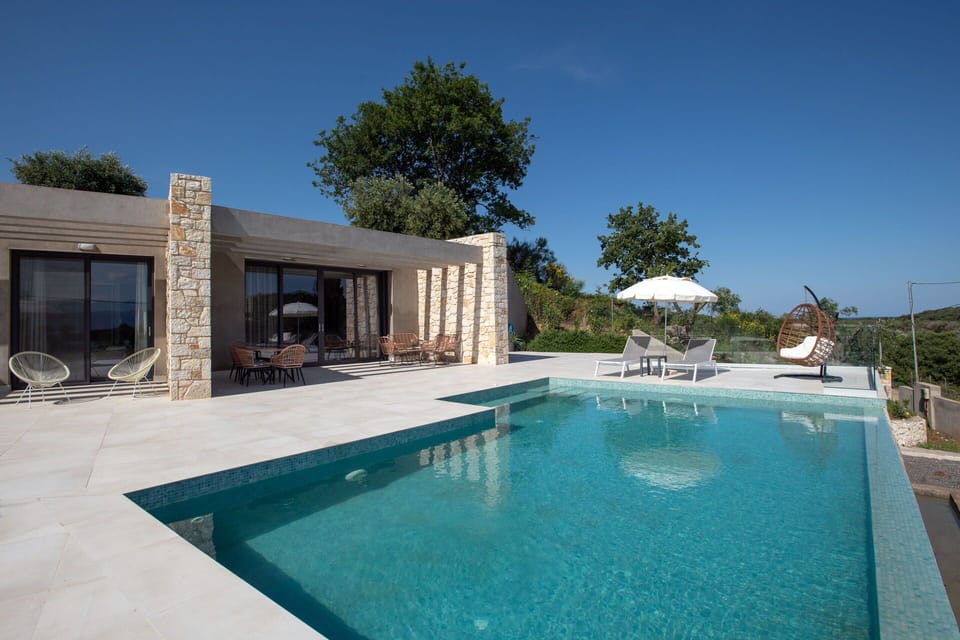 Building Exterior, Outdoor, Pool
