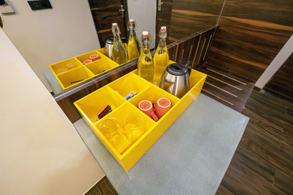Connect Suite | Premium bedding, minibar, free WiFi, bed sheets