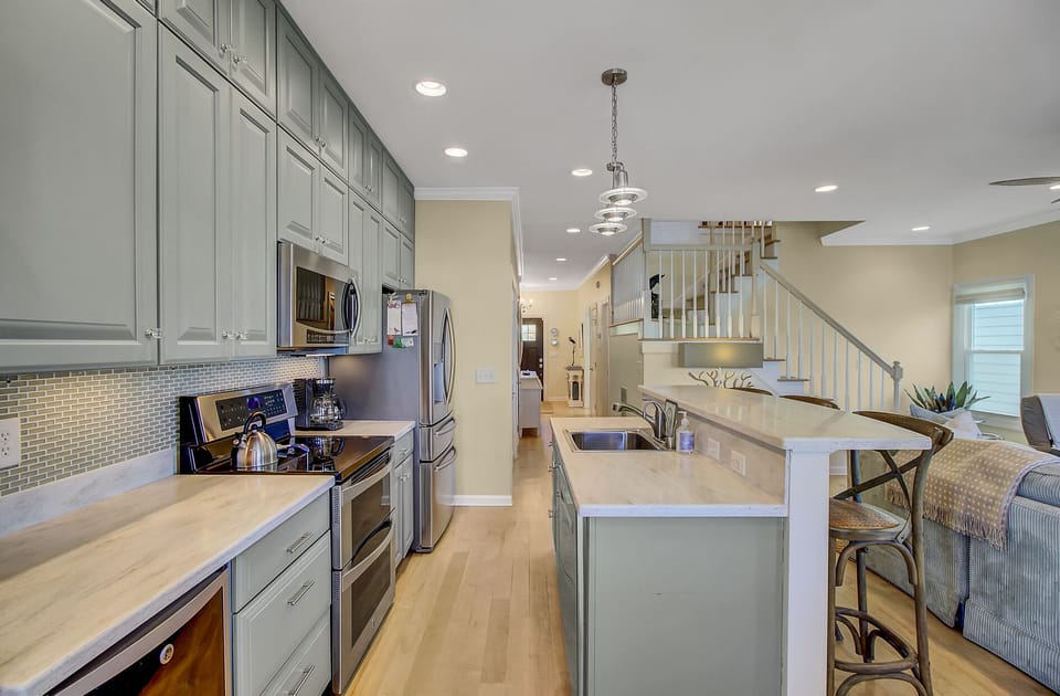Breakfast and bar seating for a delightful morning.