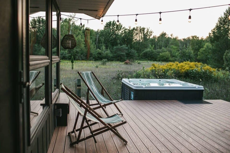 Enjoy our comfortable 6 person hot tub. It's perfect for stargazing