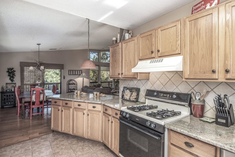 Studio (3 Bedrooms) | Property amenity