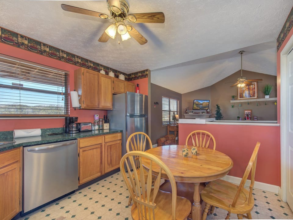 Studio (2 Bedrooms) | Property amenity