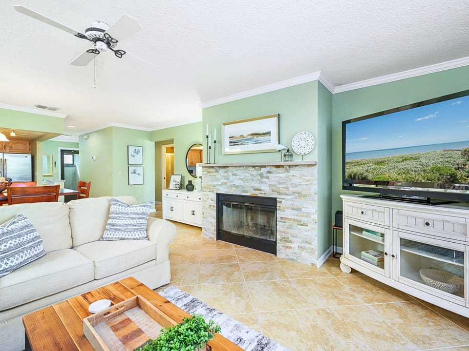 Condo (2 Bedrooms) | Property amenity