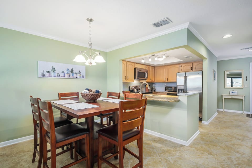 Condo (2 Bedrooms) | Property amenity