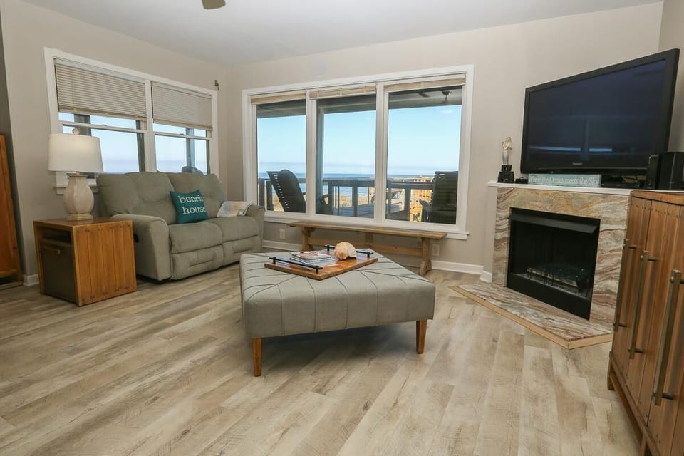 Living Room 2025