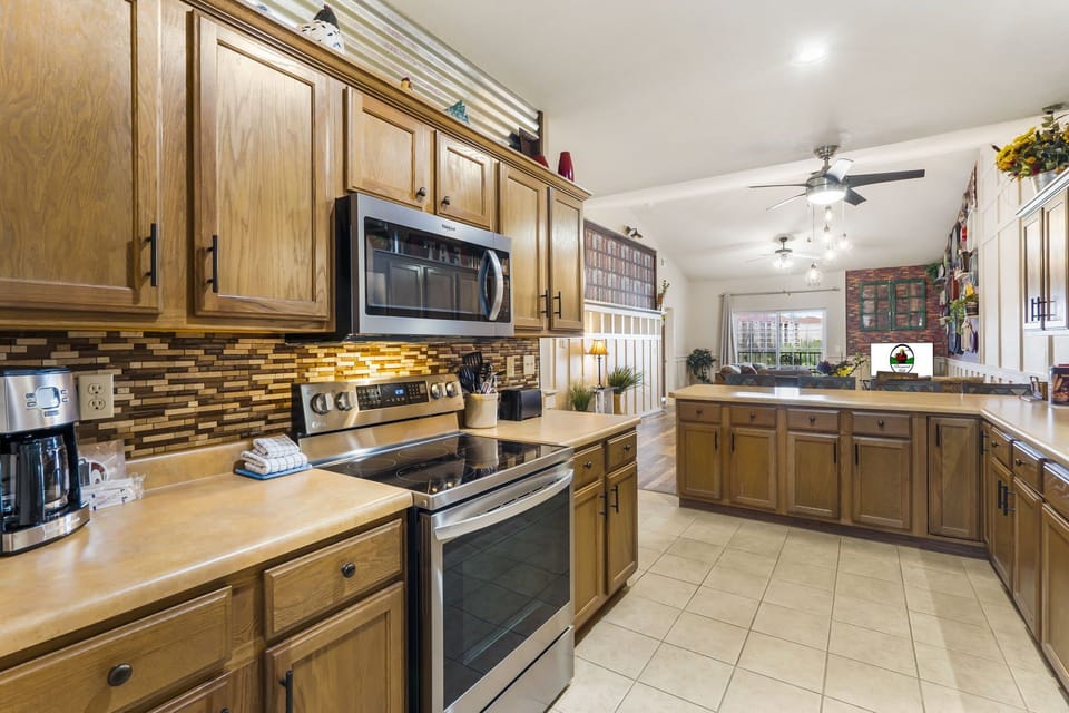 Full Kitchen