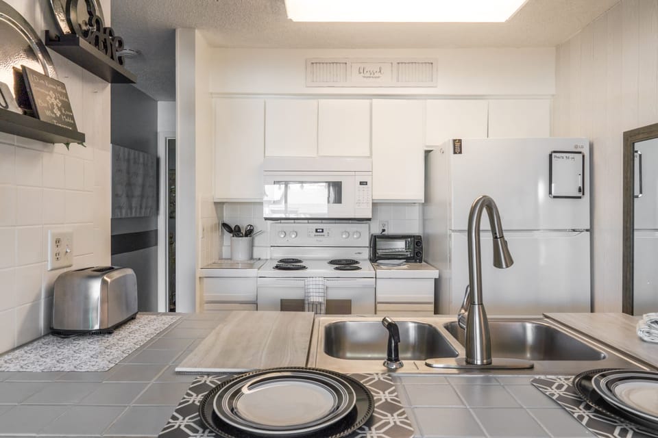 Full Kitchen