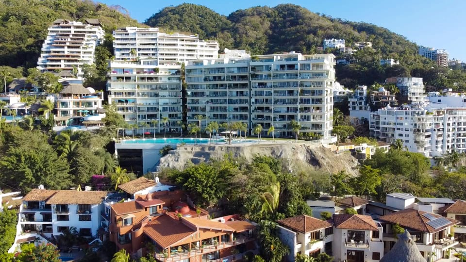 Condo - Image 6