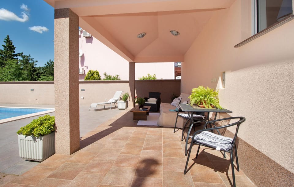 balcony-terrace