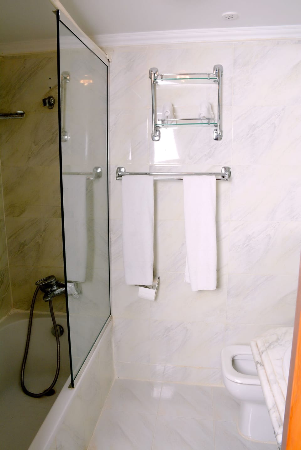 Free toiletries, hair dryer, bathrobes, towels