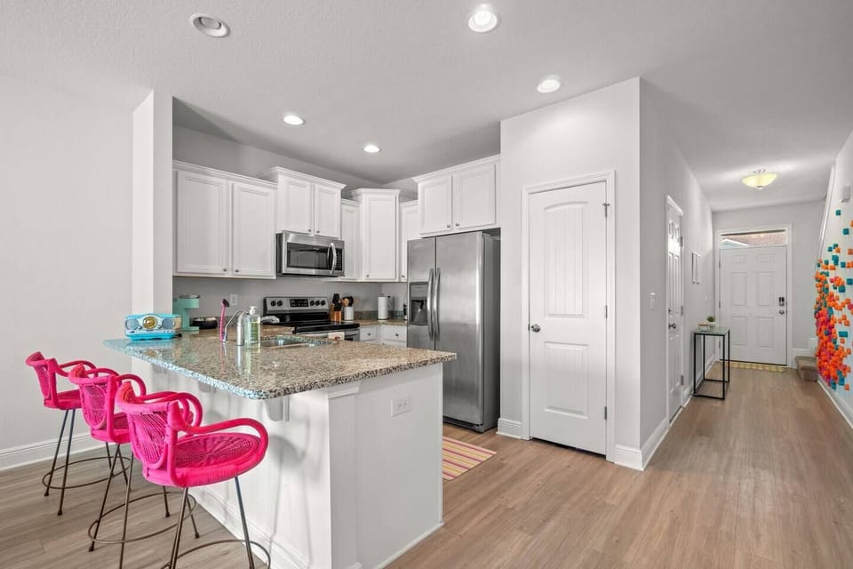 Welcome to our kitchen, the perfect space to showcase your culinary expertise.