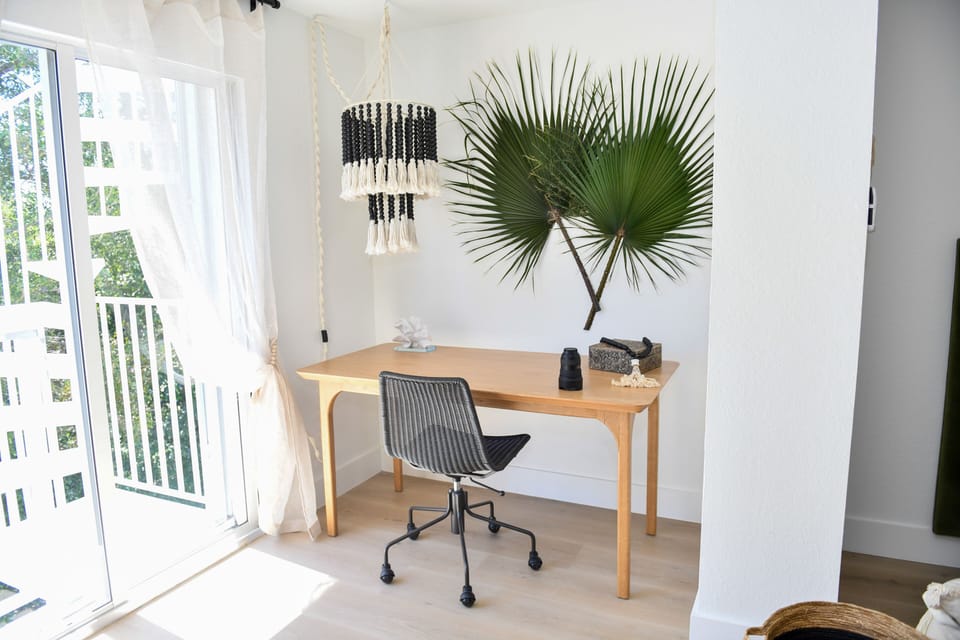 Work station master suite