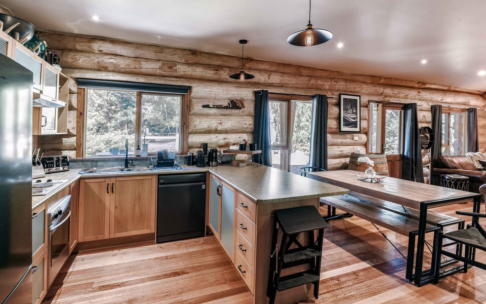 Kitchen/dining
